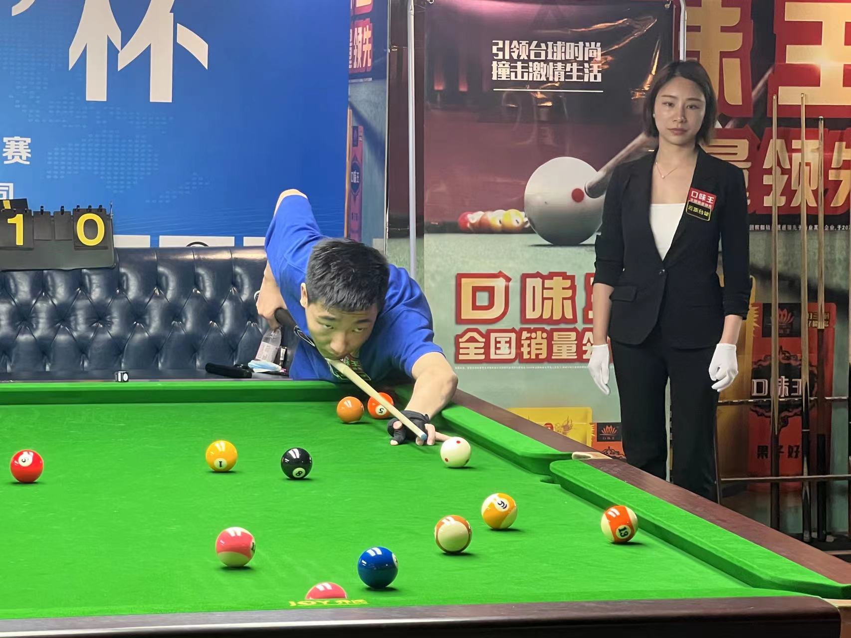 曼城的两粒 曼城的两粒